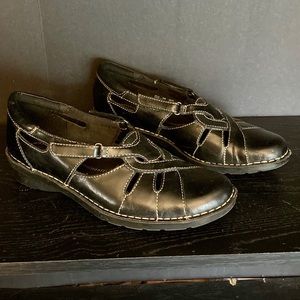 Women’s Clarks Bendables Loafers Shoes 9 1/2